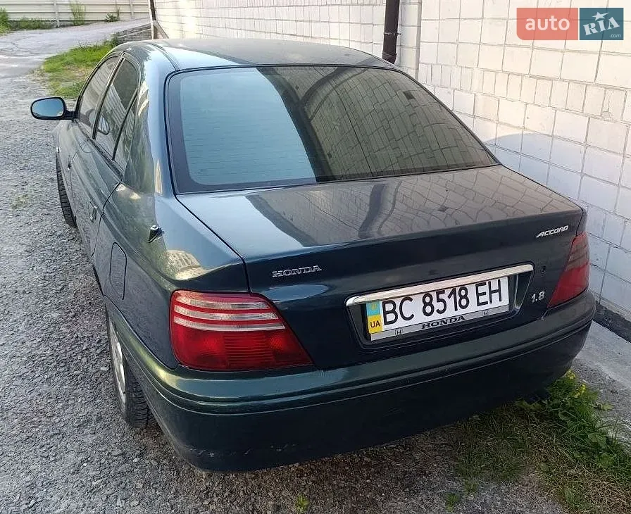Honda Accord 1999 photo 3