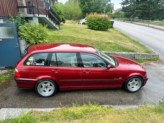 BMW 330I