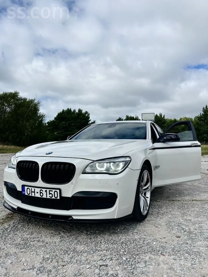 BMW 740 2010 photo 2