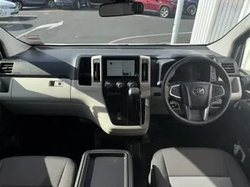 Toyota Hiace 2026 photo 3