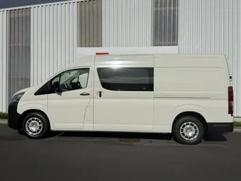 Toyota Hiace 2026 photo 5