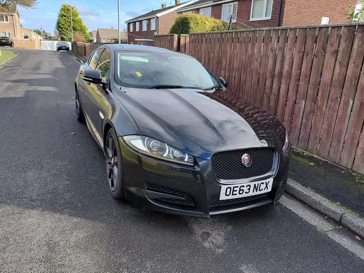 Jaguar Xf 2014 photo 2
