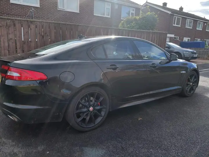 Jaguar Xf 2014 photo 5