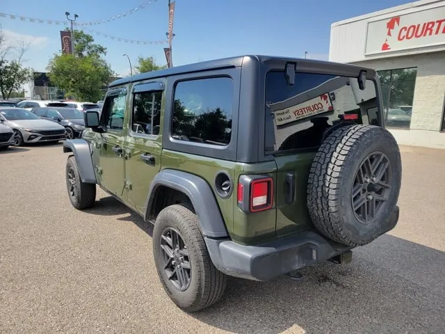 Jeep Wrangler 2024 photo 3