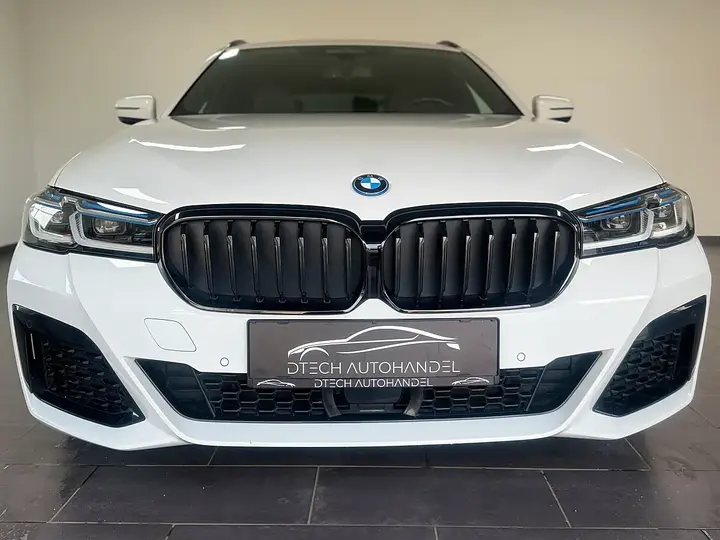 BMW 530E 2022 photo 2