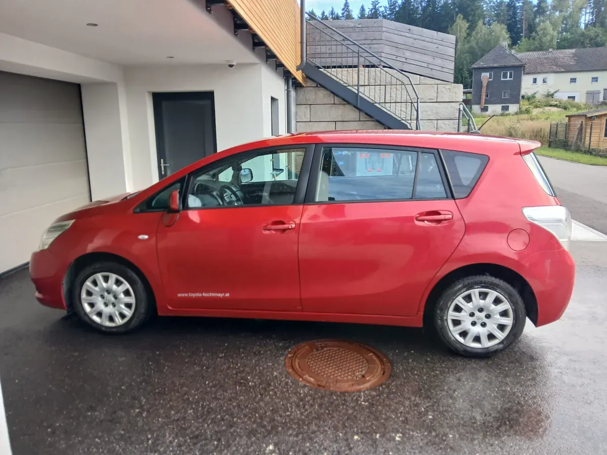 Toyota Verso 2009 photo 3