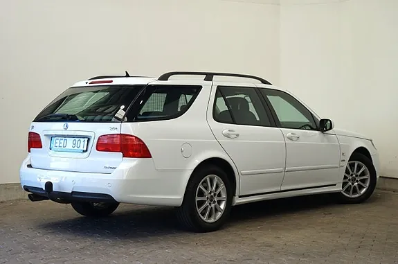 Saab 9-5 2010 photo 4