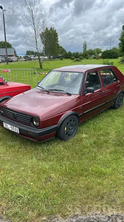Volkswagen Golf 2
