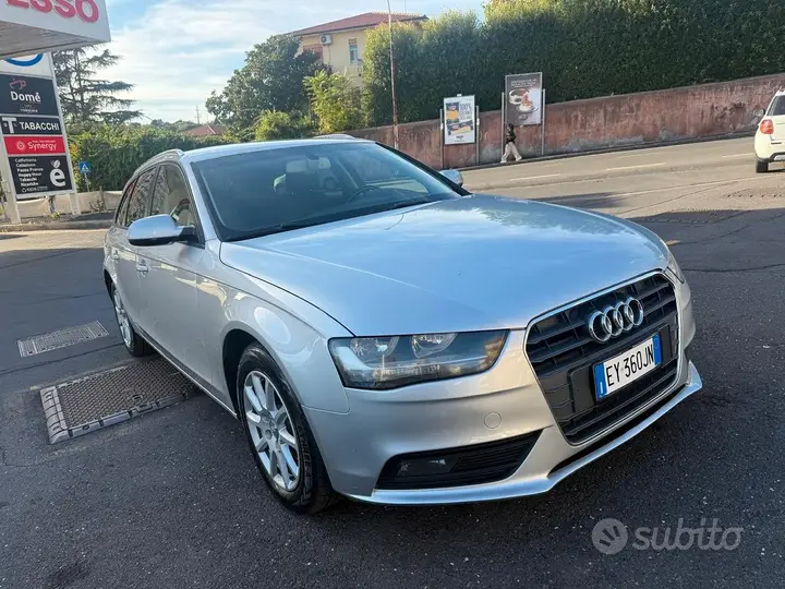 Audi A4 Avant 2012 photo 2