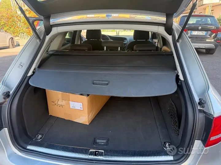 Audi A4 Avant 2012 photo 5