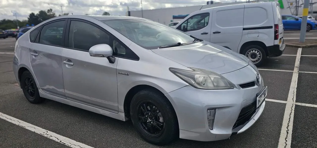 Toyota Prius 2016 photo 3