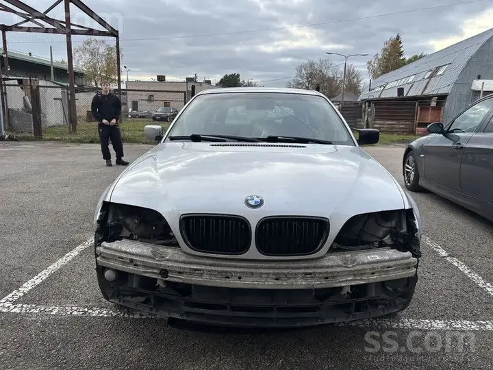 BMW E46 2001 photo 2