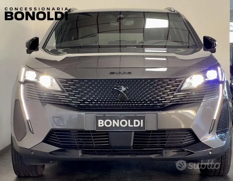 Peugeot 5008 2022 photo 3