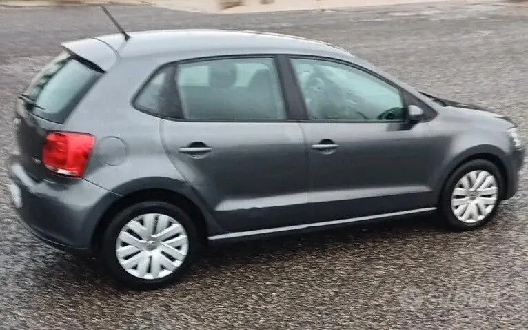 Volkswagen Polo 2012 photo 2
