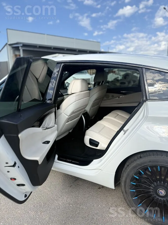 BMW 530 2011 photo 3