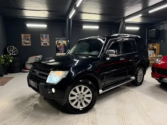 Mitsubishi Pajero 2009 photo 3