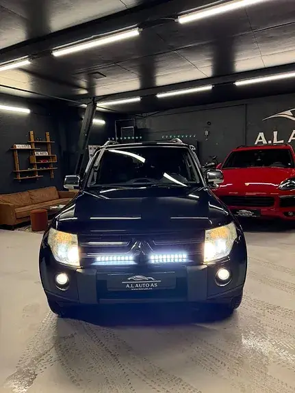 Mitsubishi Pajero 2009 photo 4
