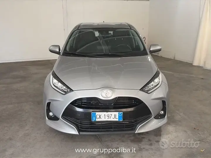 Toyota Yaris 2022 photo 2