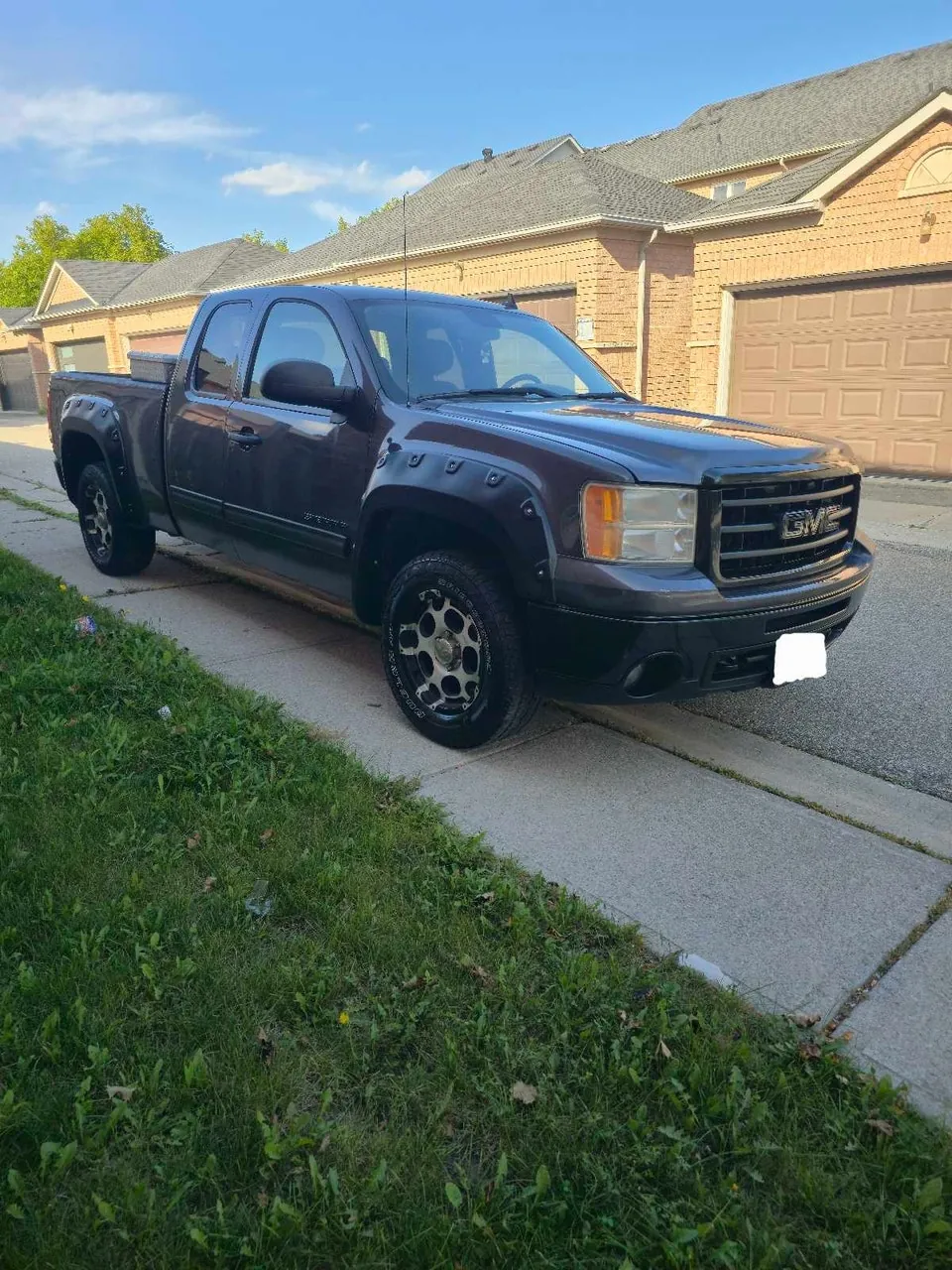 GMC Sierra 1500 2011 photo 2