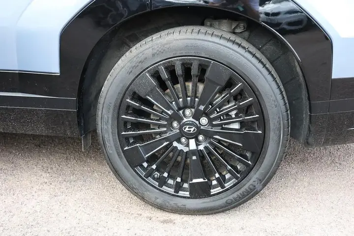 Hyundai Santa Fe 2024 photo 3
