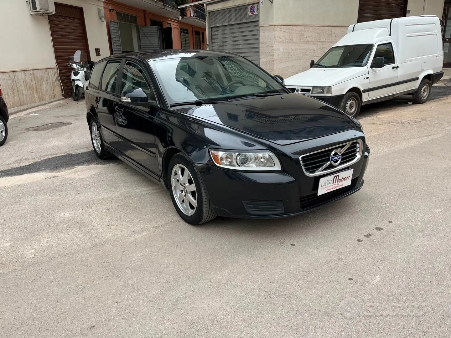 Volvo V50 2011 photo 3