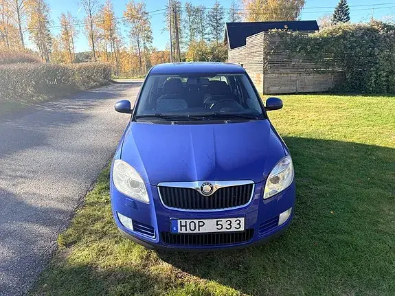 Skoda Fabia 2009 photo 4