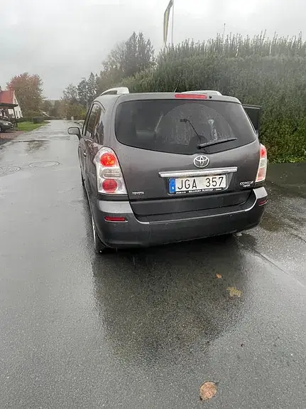 Toyota Corolla Verso 2008 photo 2