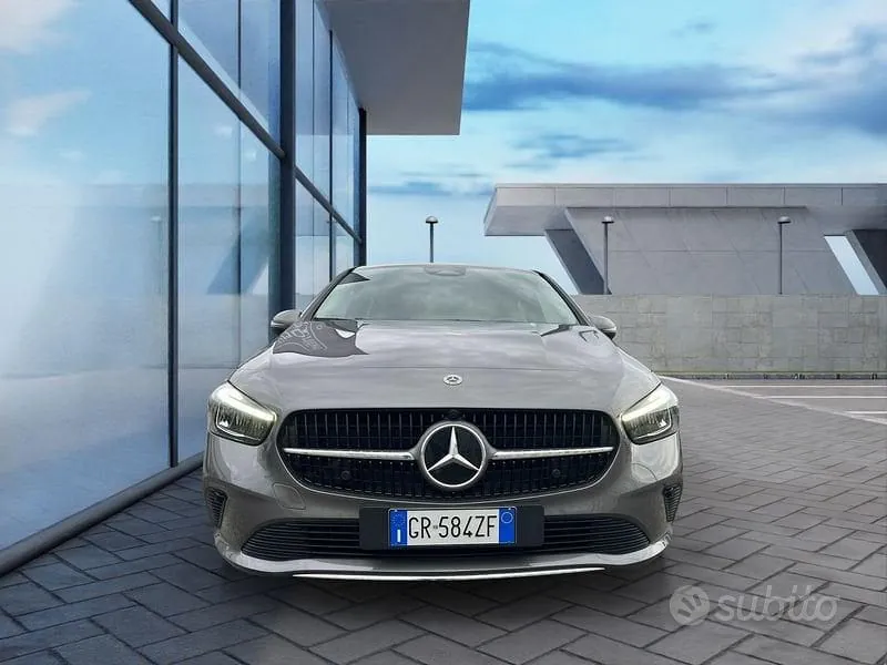 Mercedes-Benz B-Class 2023 photo 2