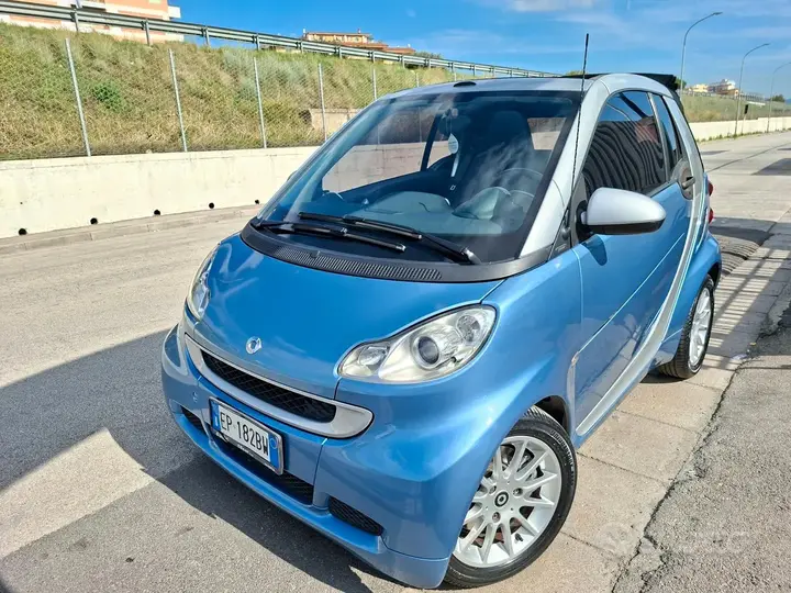 Smart Fortwo 2011 photo 4