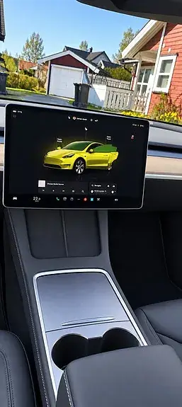 Tesla Model Y 2024 photo 3