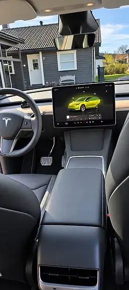 Tesla Model Y 2024 photo 5
