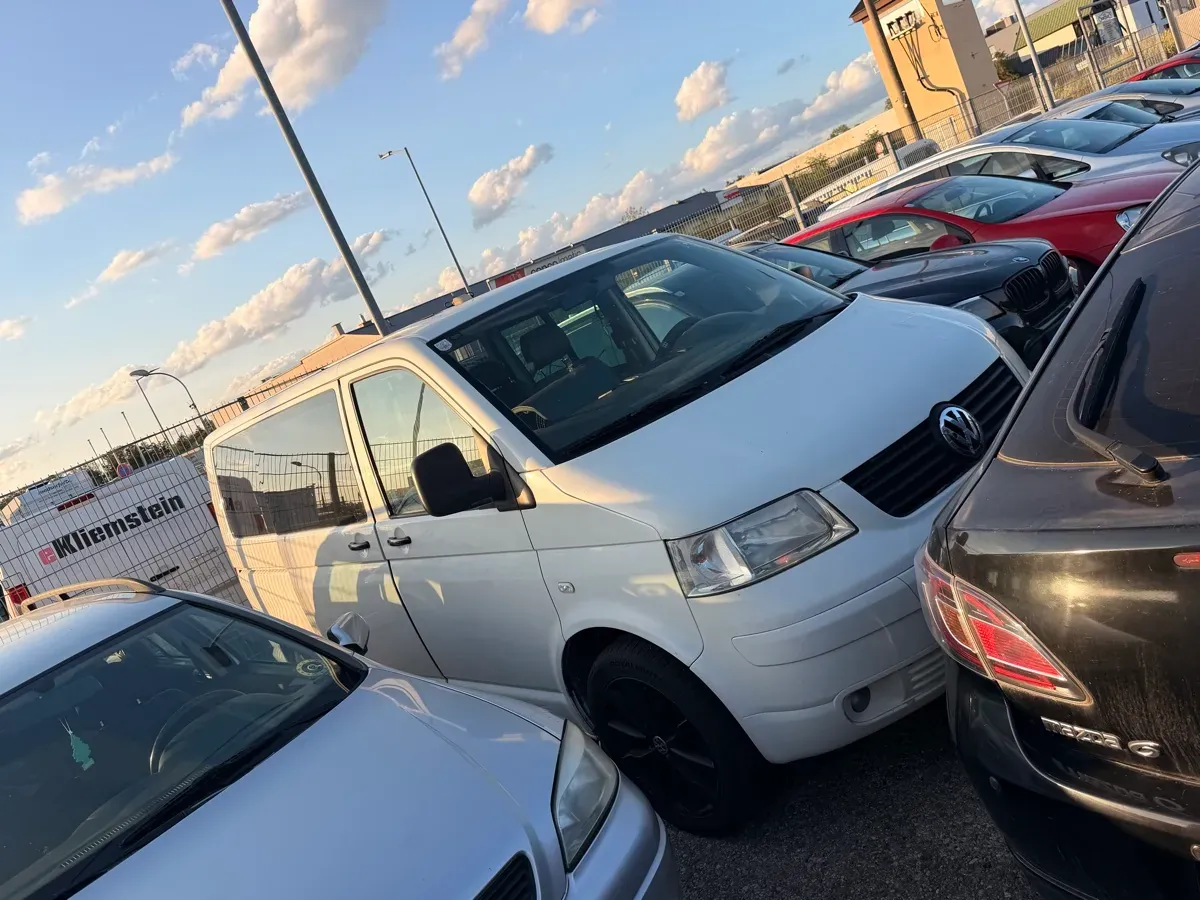 Volkswagen T5 2008 photo 2