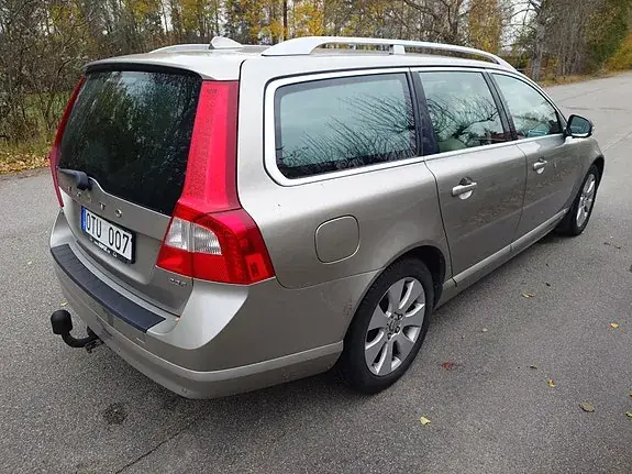 Volvo V70 2009 photo 2