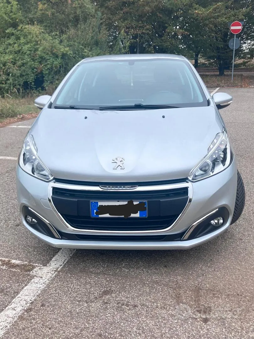 Peugeot 208 2018 photo 2