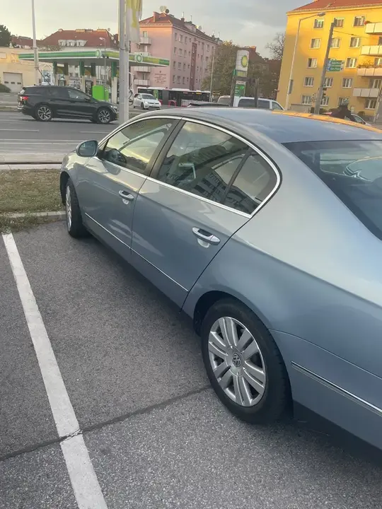 Volkswagen Passat 2009 photo 2