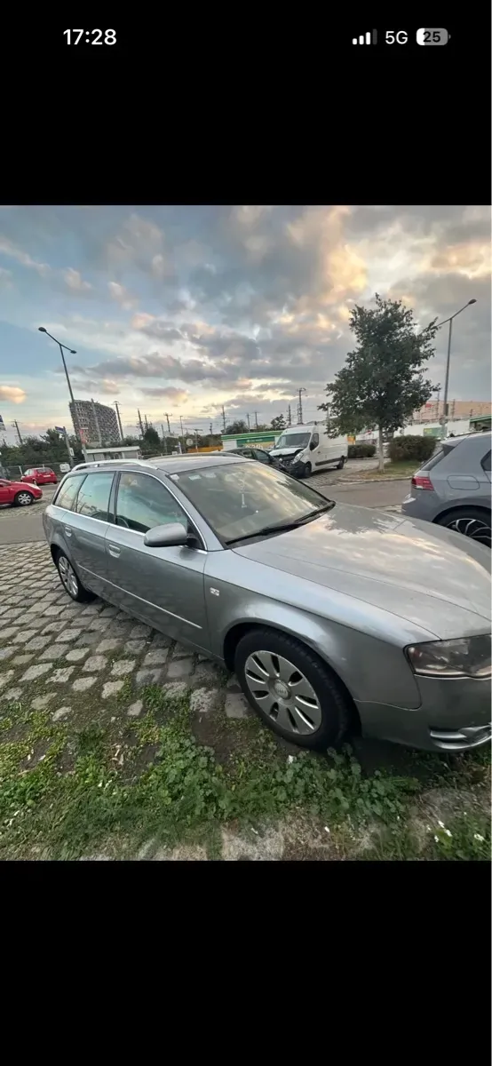 Audi A4 2004 photo 2