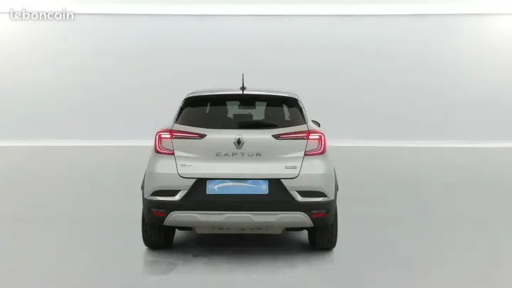 Renault Captur 2022 photo 4