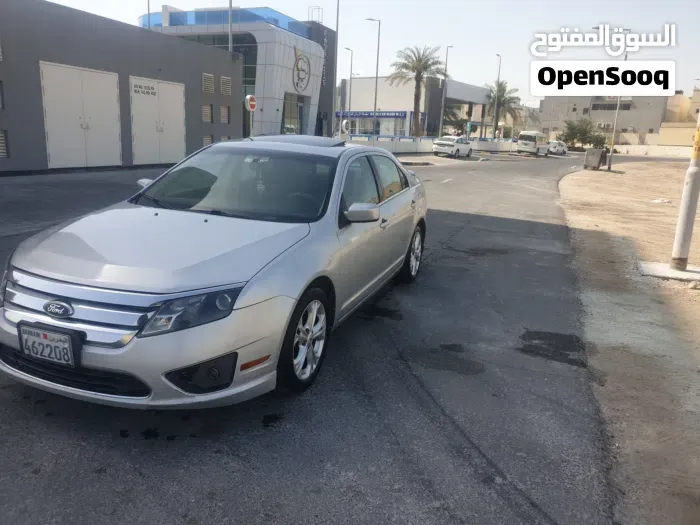 Ford Fusion 2012 photo 2