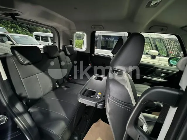 Toyota Roomy 2024 photo 4