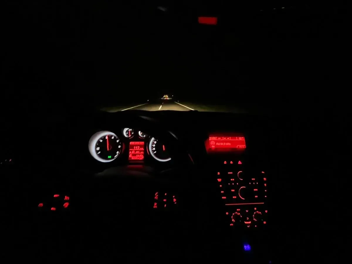 Opel Astra 2014 photo 3