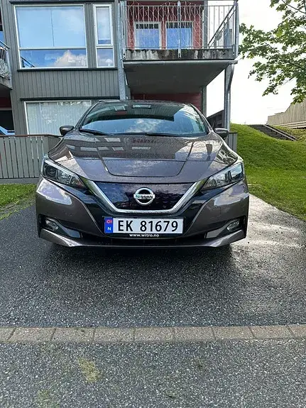 Nissan Leaf 2018 photo 2