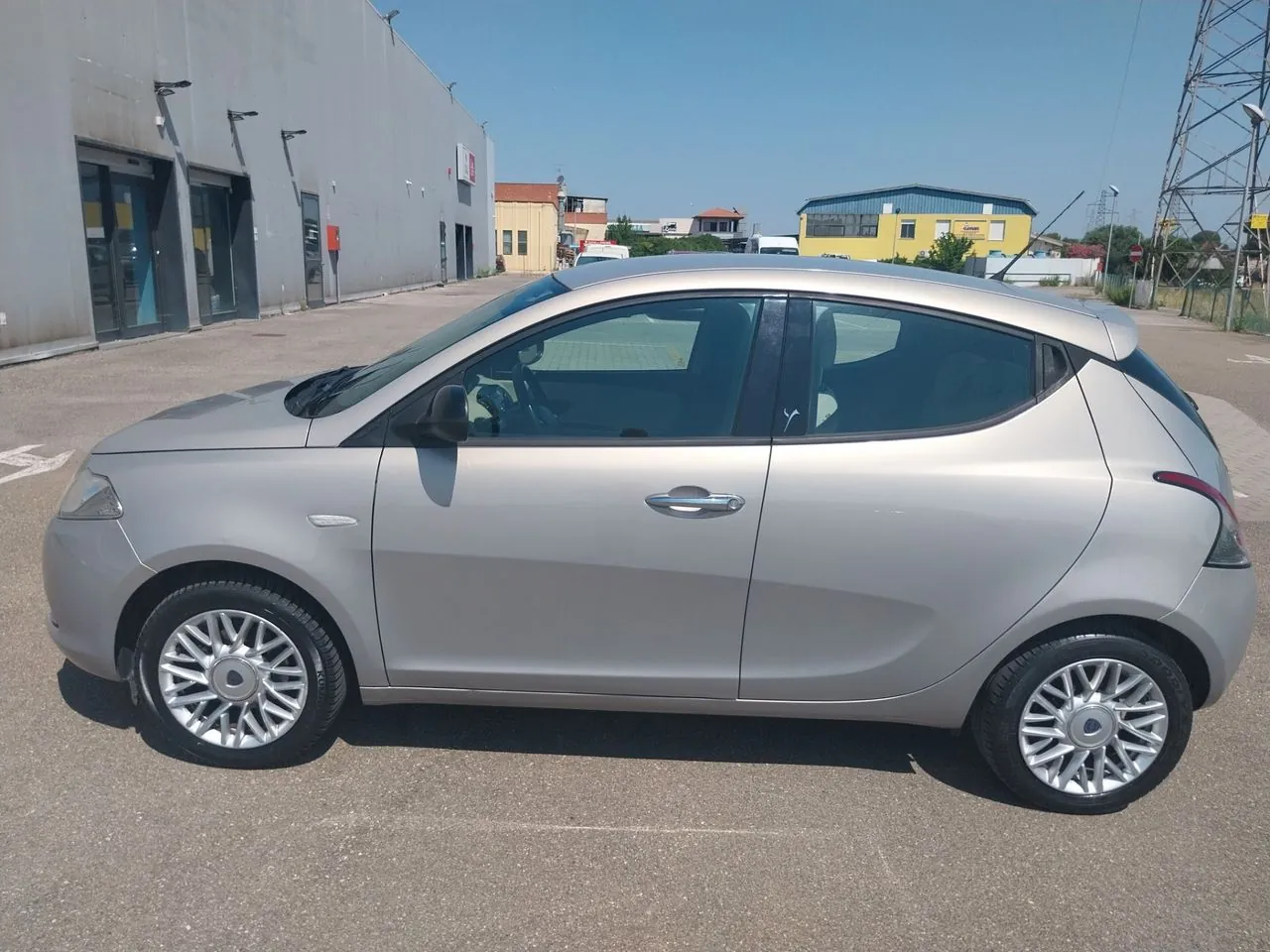 Lancia Ypsilon 2014 photo 4