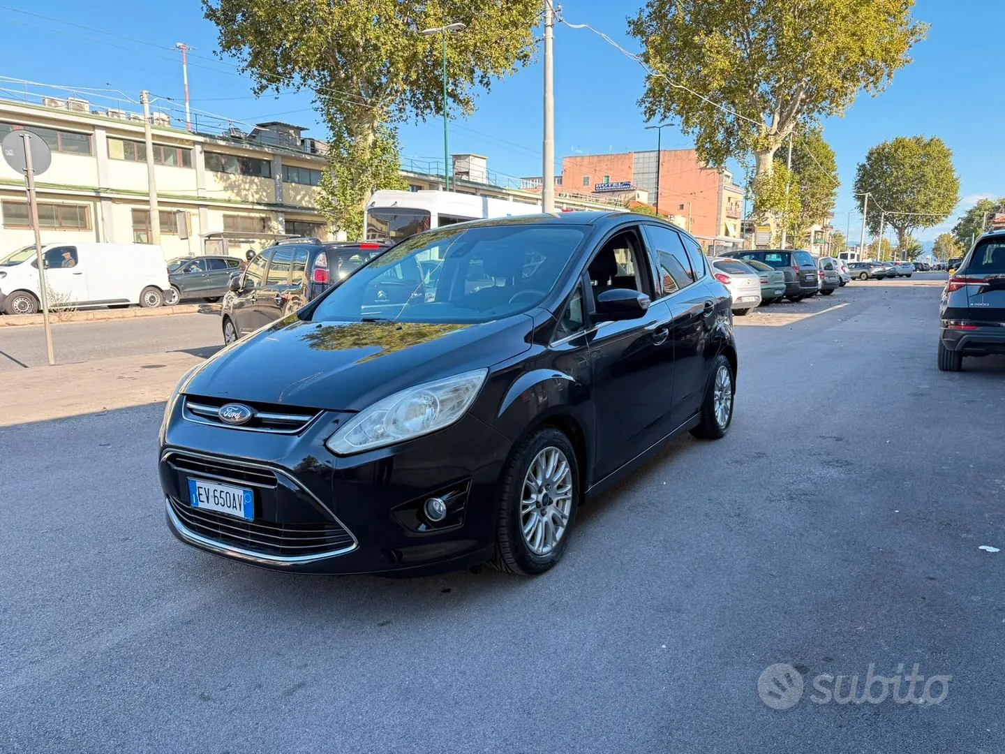 Ford C-Max 2011 photo 2