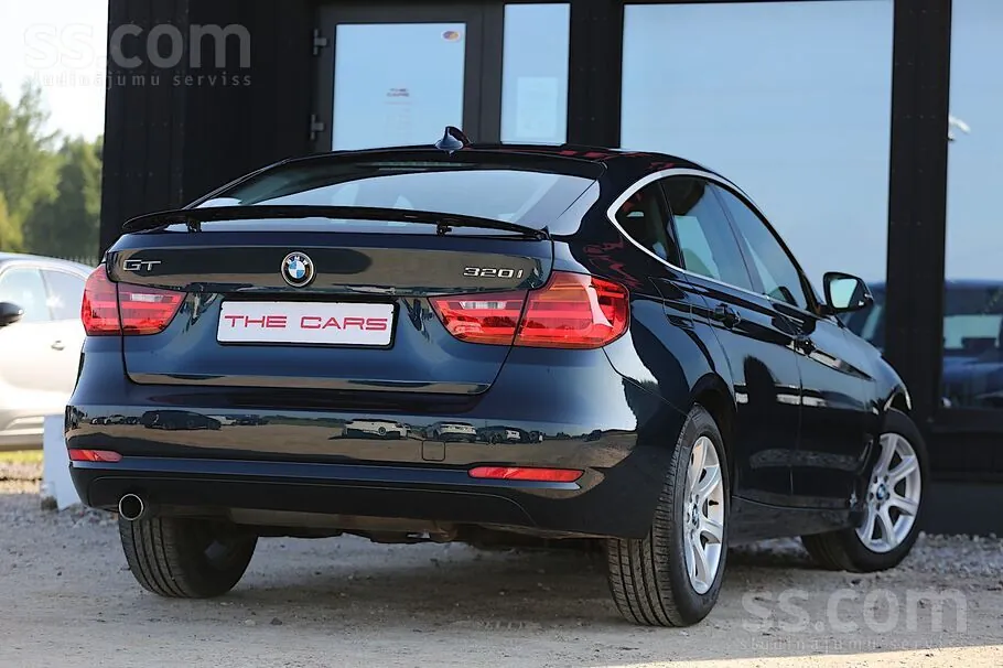 BMW 320I 2013 photo 2