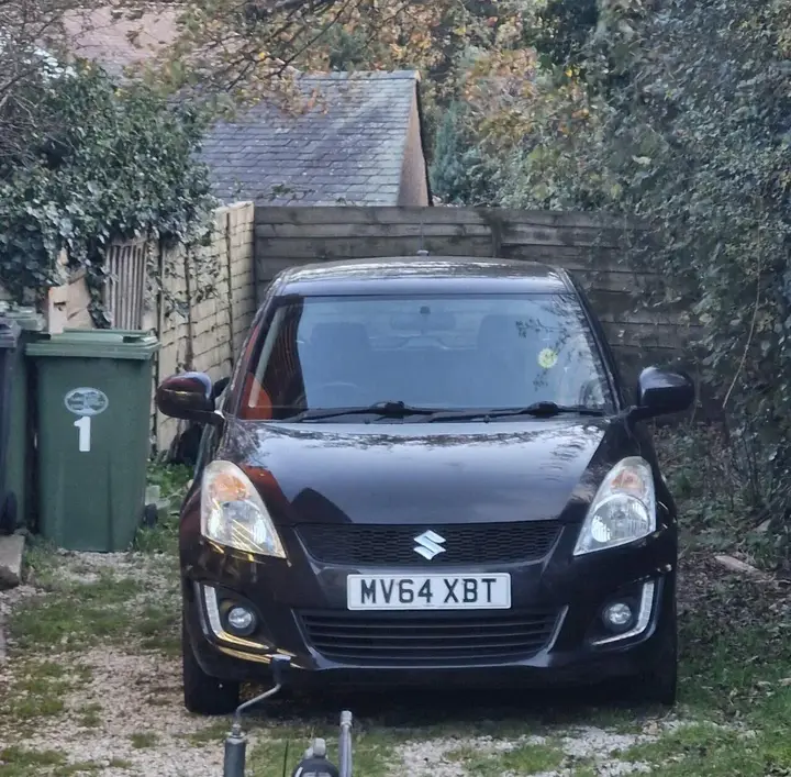 Suzuki Swift 2014 photo 2