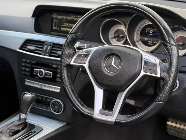 Mercedes-Benz C-Class 2013 photo 2