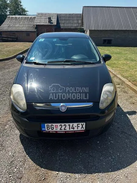 Fiat Punto 2010 photo 2