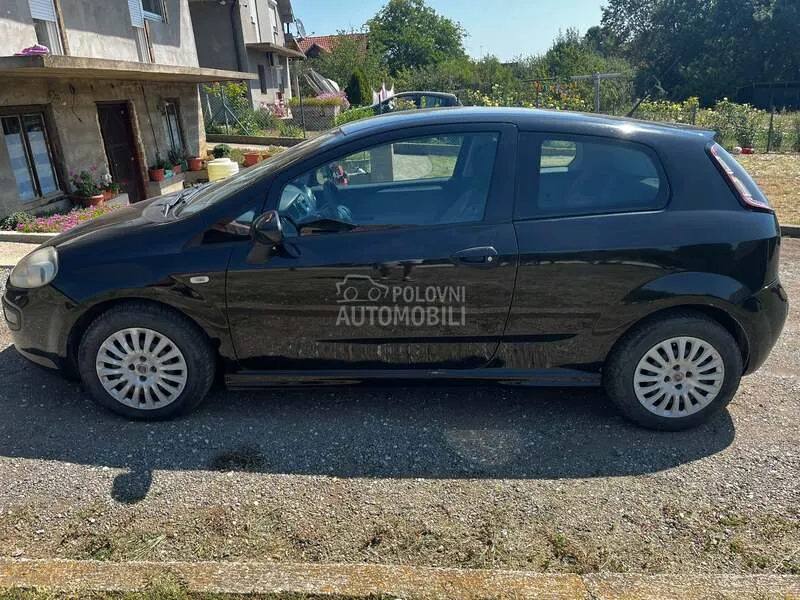 Fiat Punto 2010 photo 4