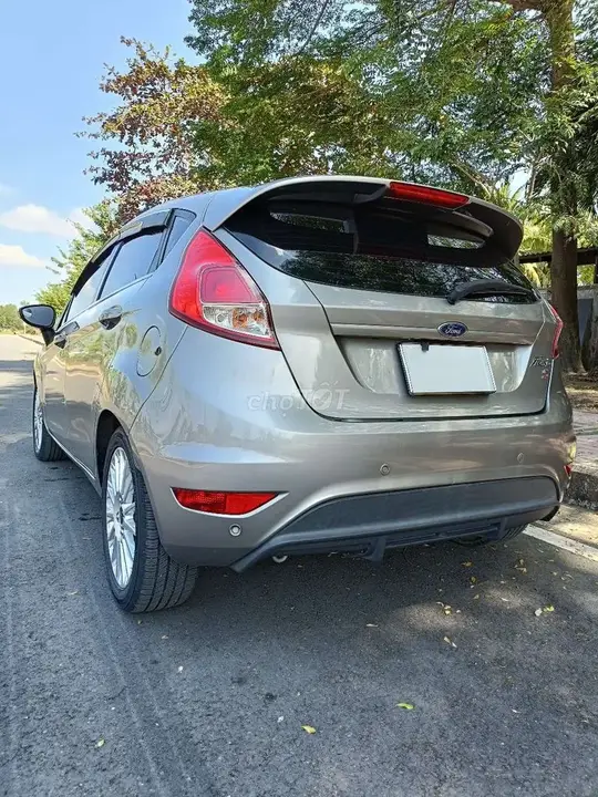 Ford Fiesta 2016 photo 2