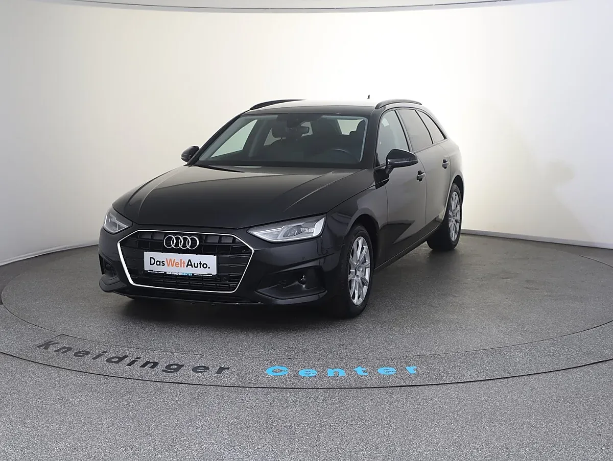Audi A4 Avant 2022 photo 2
